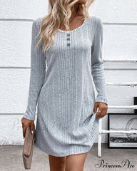 Casual Dress with Round Neck and Buttons