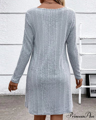 Casual Dress with Round Neck and Buttons