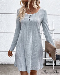 Casual Dress with Round Neck and Buttons